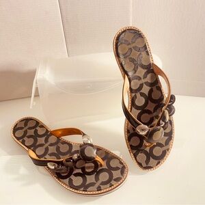 Coach Brown & Tan  Designer Sandals with Monogram Pattern Size 6B Beach Casual
